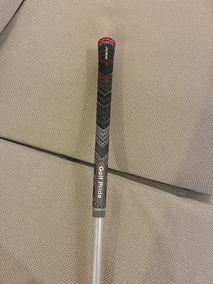 Titleist U505 J3 med graphite design skaft (vänster)