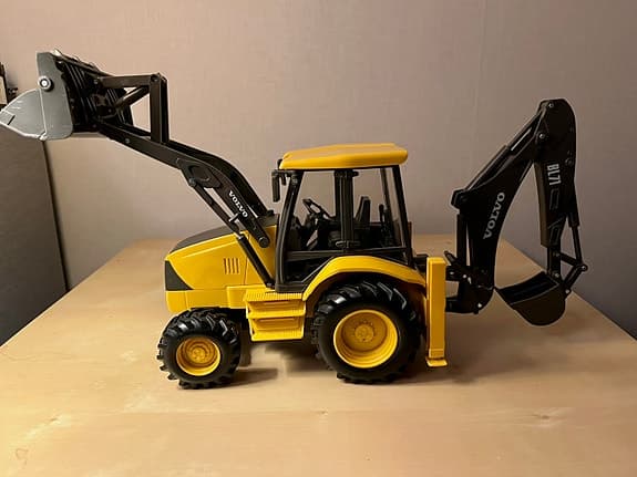 2 leksaksfordon/samlarobjekt