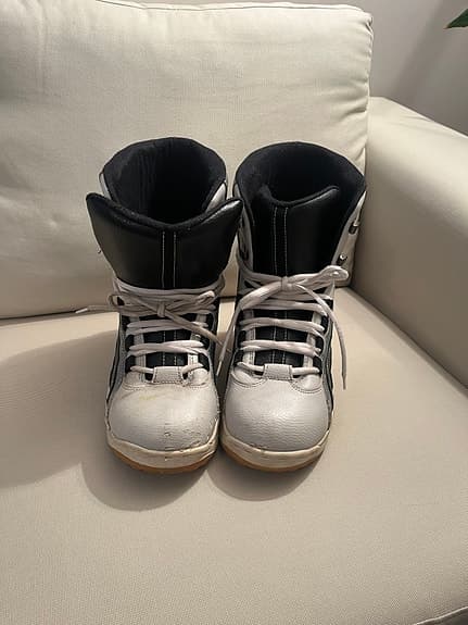 BD snowboardboots snowboard boots st 42