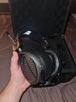 Audeze MM-500 – Studio Reference Headphones