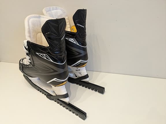 Bauer Supreme S170 ishockey skridskor, strl 41