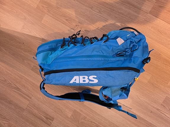 ABS Lavinryggsäck – 26L + 8L säckar – Gaspatron ingår