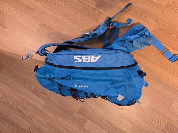 ABS Lavinryggsäck – 26L + 8L säckar – Gaspatron ingår