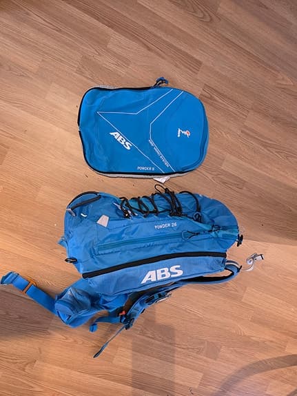 ABS Lavinryggsäck – 26L + 8L säckar – Gaspatron ingår