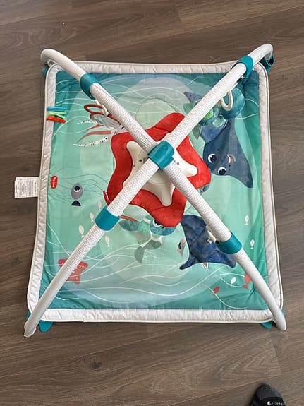 Musik babygym i fint skick – havstema 🐠
