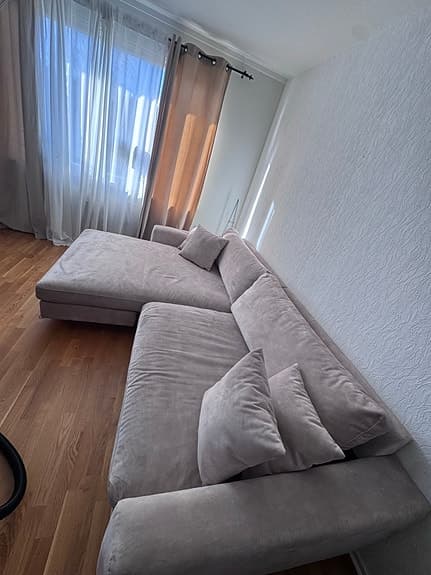 Beige sammet soffa