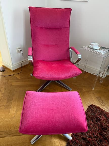 Conform design fåtölj med fotpall