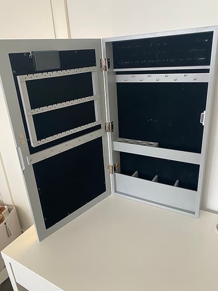 Spegel med belysning