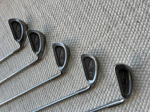 Ping Eye2  järnklubbor stål. 9,8,5,4 W