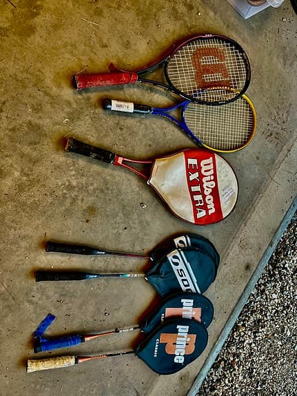Fyra badminton racketar Prince och soc