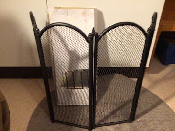 Eldskärm svart metall