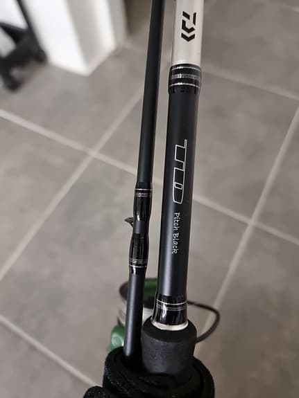 Daiwa TD Pitch Black med Okuma Ceymar TG-4000 rulle
