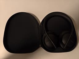 Bose Noise Cancelling Headphones 700 Svart