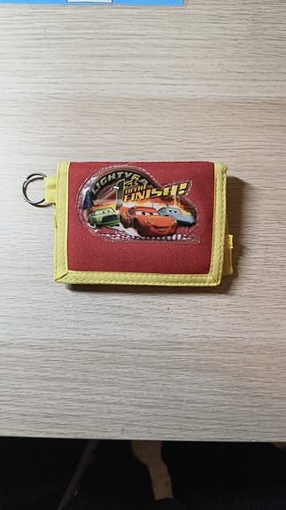 Cars-paket: Radiostyrd Blixten McQueen + Plånbok