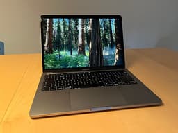 Apple MacBook Pro 2020 13” 8GB RAM, 256 GB, Touch Bar, Space Grey