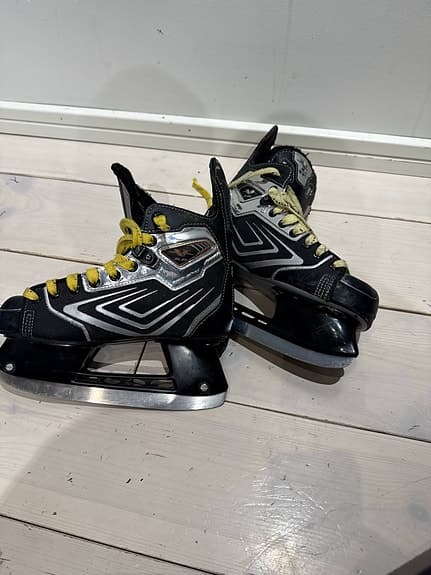 CCM Vector XR 6.0 ishockeyskridskor barn storlek 36 svart