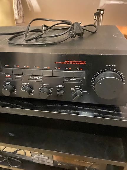 Yamaha RX-300 stereo receiver svart