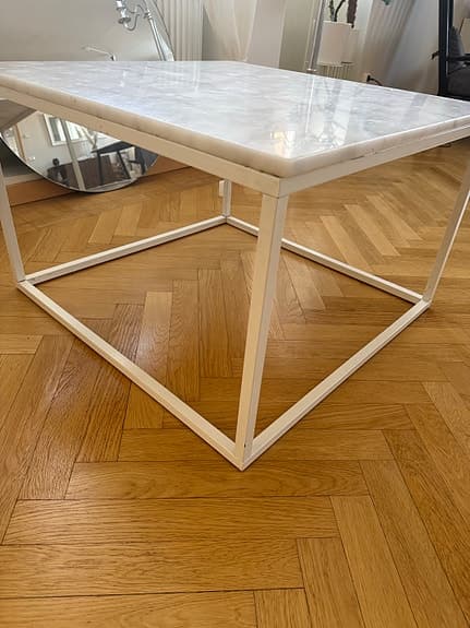Soffbord i marmor