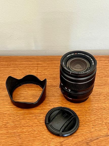 Fujifilm XF 18–55mm f/2.8–4 R LM OIS kamerazoomobjektiv svart