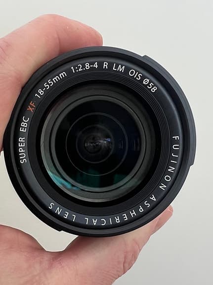 Fujifilm XF 18–55mm f/2.8–4 R LM OIS kamerazoomobjektiv svart