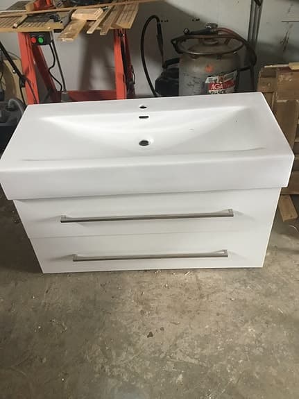Tvättställskommod vit med två lådor mått 100x60x60.