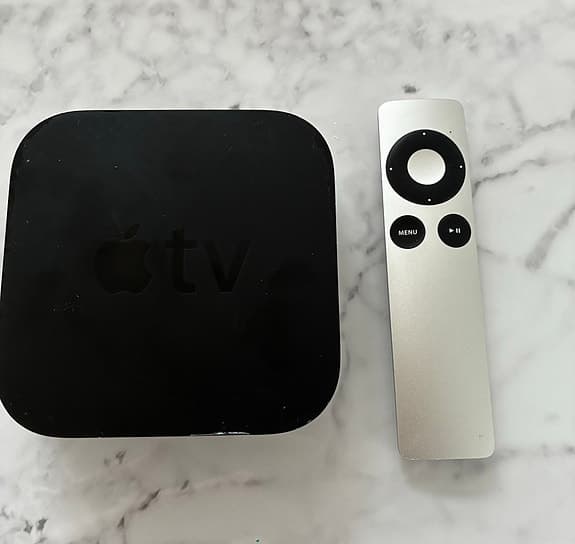 Apple TV mediaspelare med fjärrkontroll svart