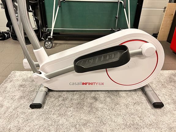 Som ny — Casall Infinity Lux crosstrainer vit