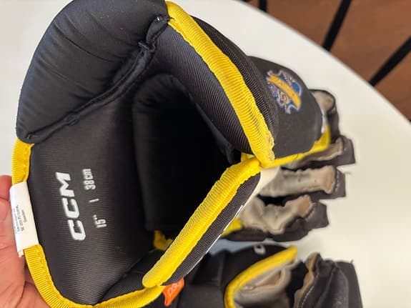 CCM hockeyhandskar HG4R PRO 15