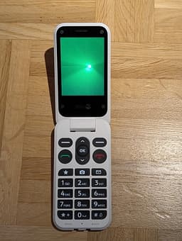 Doro Leva L31 vikbar telefon med tydlig yttre skärm