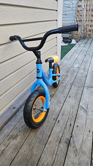 Balanscykel 10 tum – Bra skick – Perfekt 2–4 år