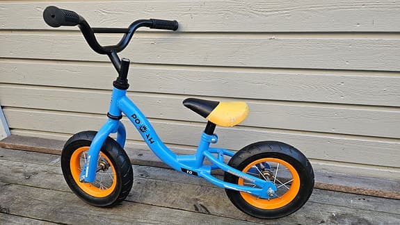 Balanscykel 10 tum – Bra skick – Perfekt 2–4 år