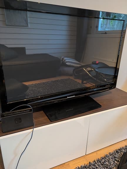 Panasonic 42 tum TV