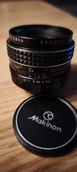 makinon 28/2.8 m42 fattning