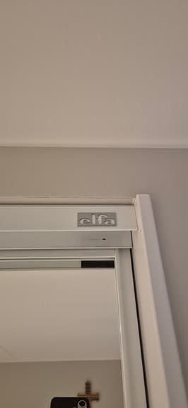 Elfa spegelskjutdörrar