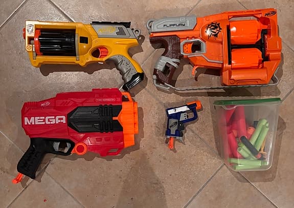 Nerf leksaksvapen blandade modeller med pilar