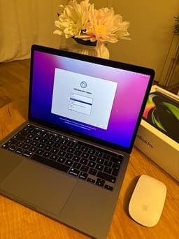 MacBook Pro 13” M2 (2022) – 8GB / 256GB - Mycket fint skick