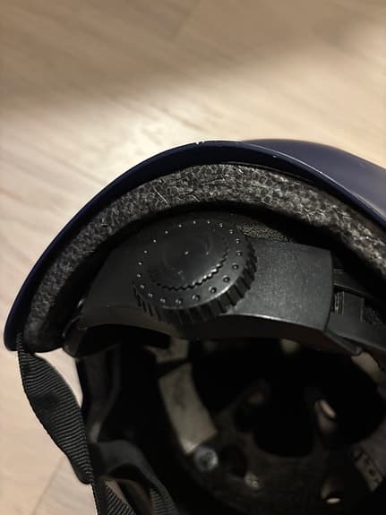 K2 barn hjälm med justerbart spänne S