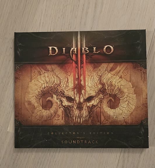 Diablo III Collectors Edition [PC] + D3: Reaper of Souls [PS4] (PC codes used)