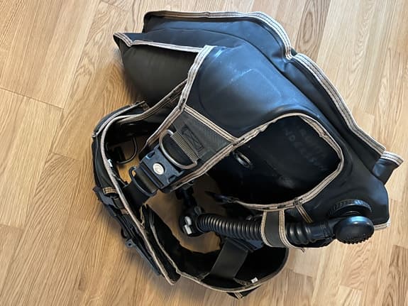 Dykpaket och torrdräkt, SeaQuest, Mares, Suunto och WaterProof