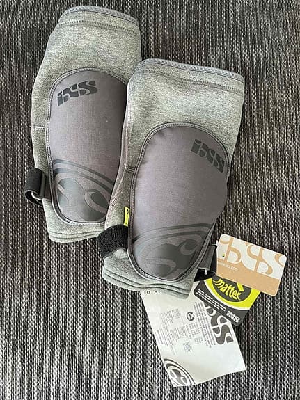 iXS Flow Evo+ knäskydd unisex XL grå