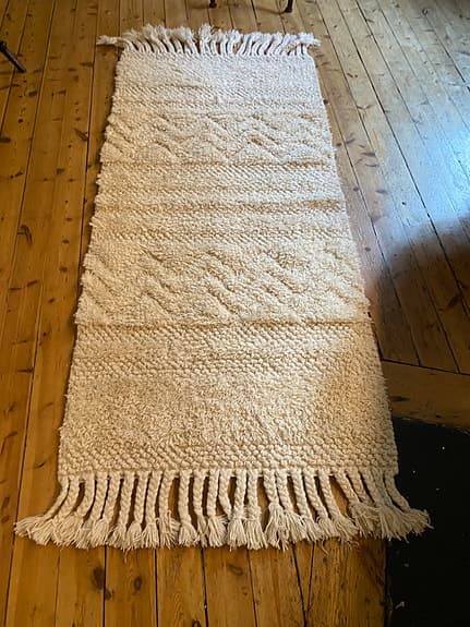 1 st gångmatta beige med fransar inkl frakt