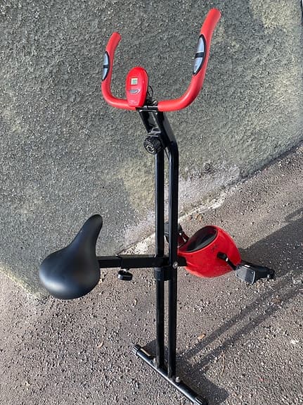 TecTake motionscykel hopfällbar röd svart