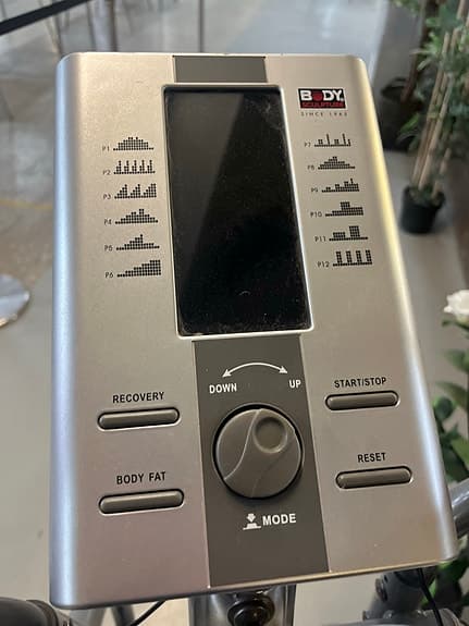 Body Sculpture crosstrainer med träningsdator grå