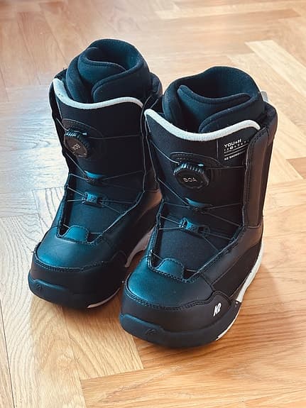 Snowboardskor 34,5 svart