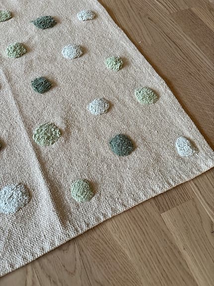 Rusta Kids matta beige med prickar