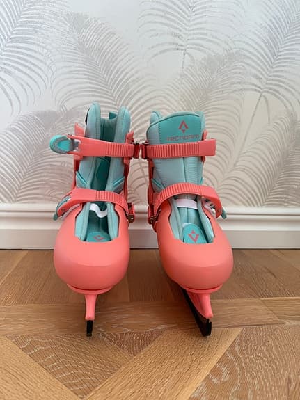 Tecnopro justerbara skridskor för barn storlek 34-36