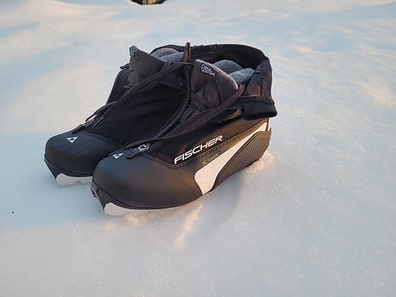 Fischer XC classic strl 41 (dam)