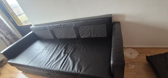fantastisk bäddsoffa i skinn