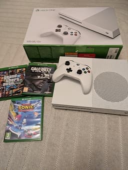 Xbox One S 500 gb