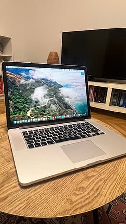 Apple MacBook Pro laptop 15 tum silver